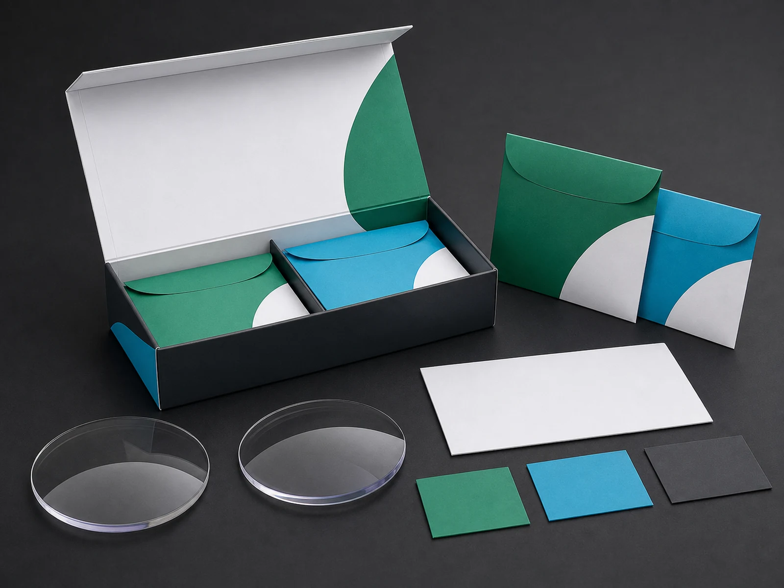 Concept presentation of an optical lens retail packaging kit